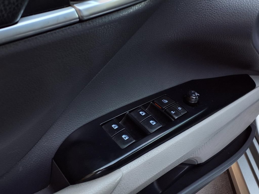 Certified 2018 Toyota Camry SE w/ Convenience Package FWD image 20
