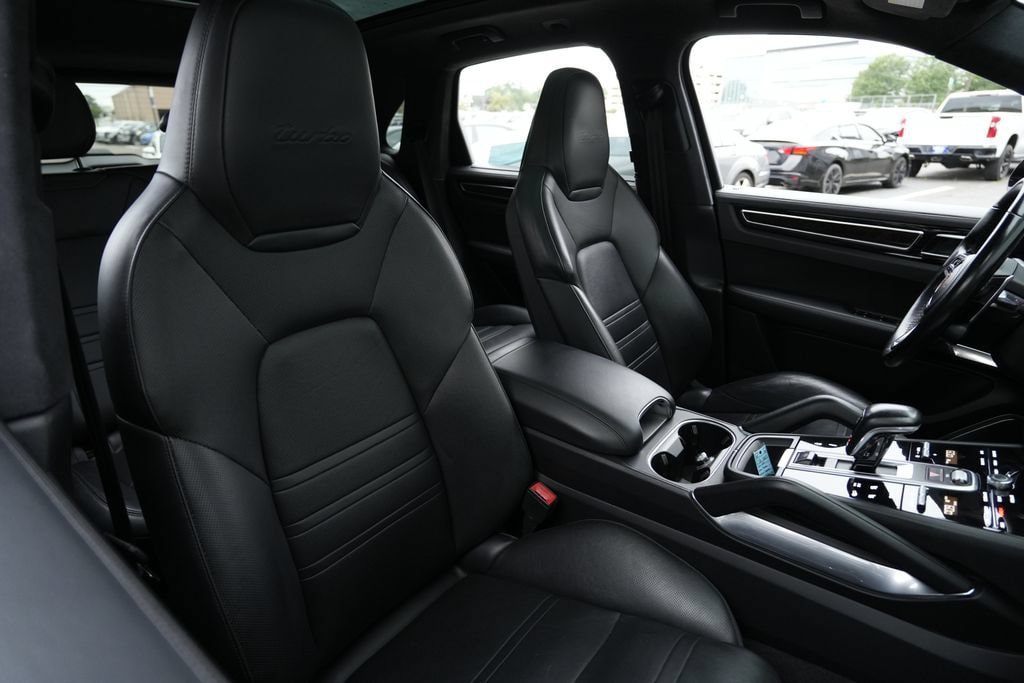 Used 2019 Porsche Cayenne Turbo AWD/4WD image 33