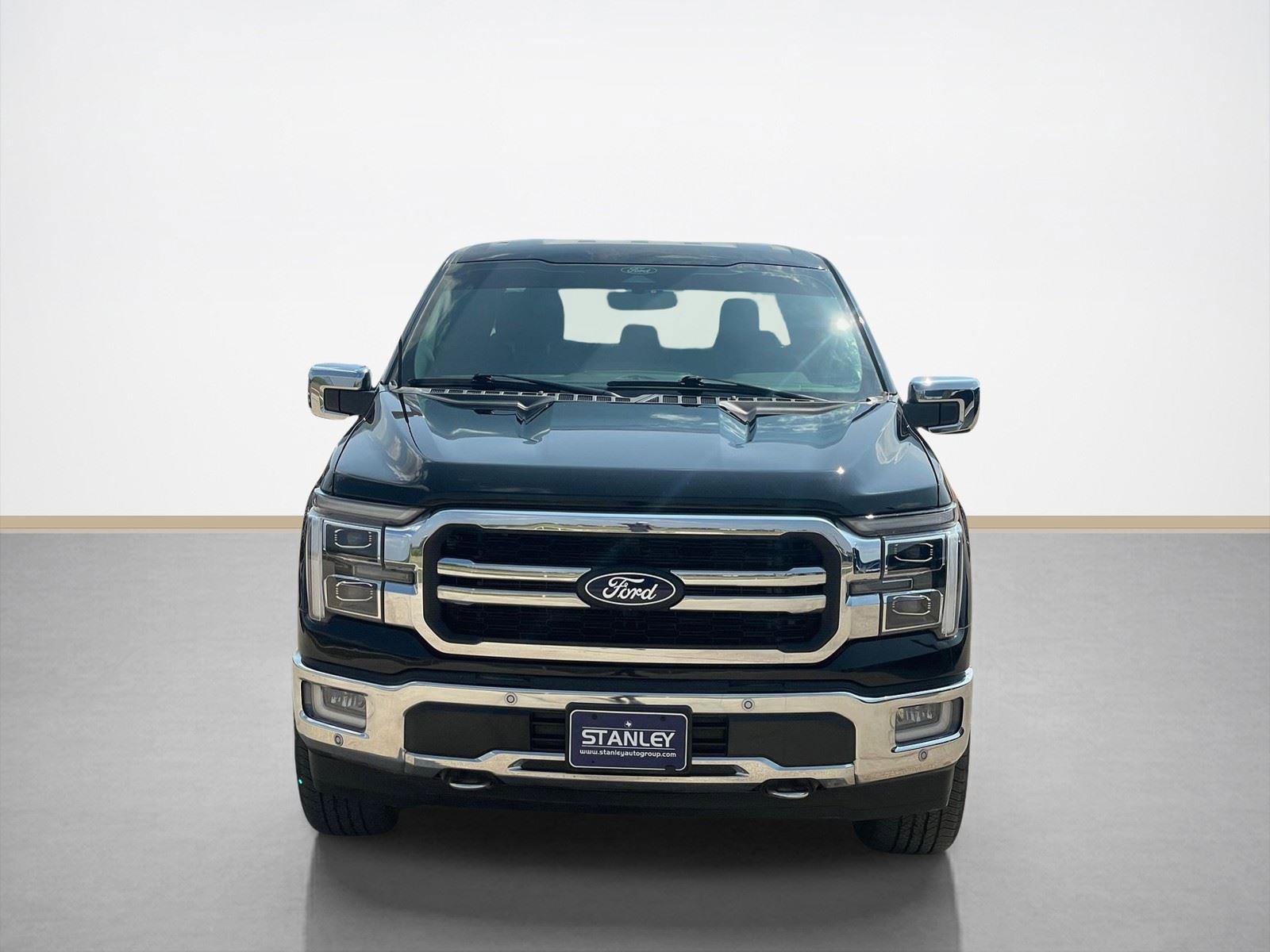 Used 2024 Ford F150 Lariat AWD/4WD image 2
