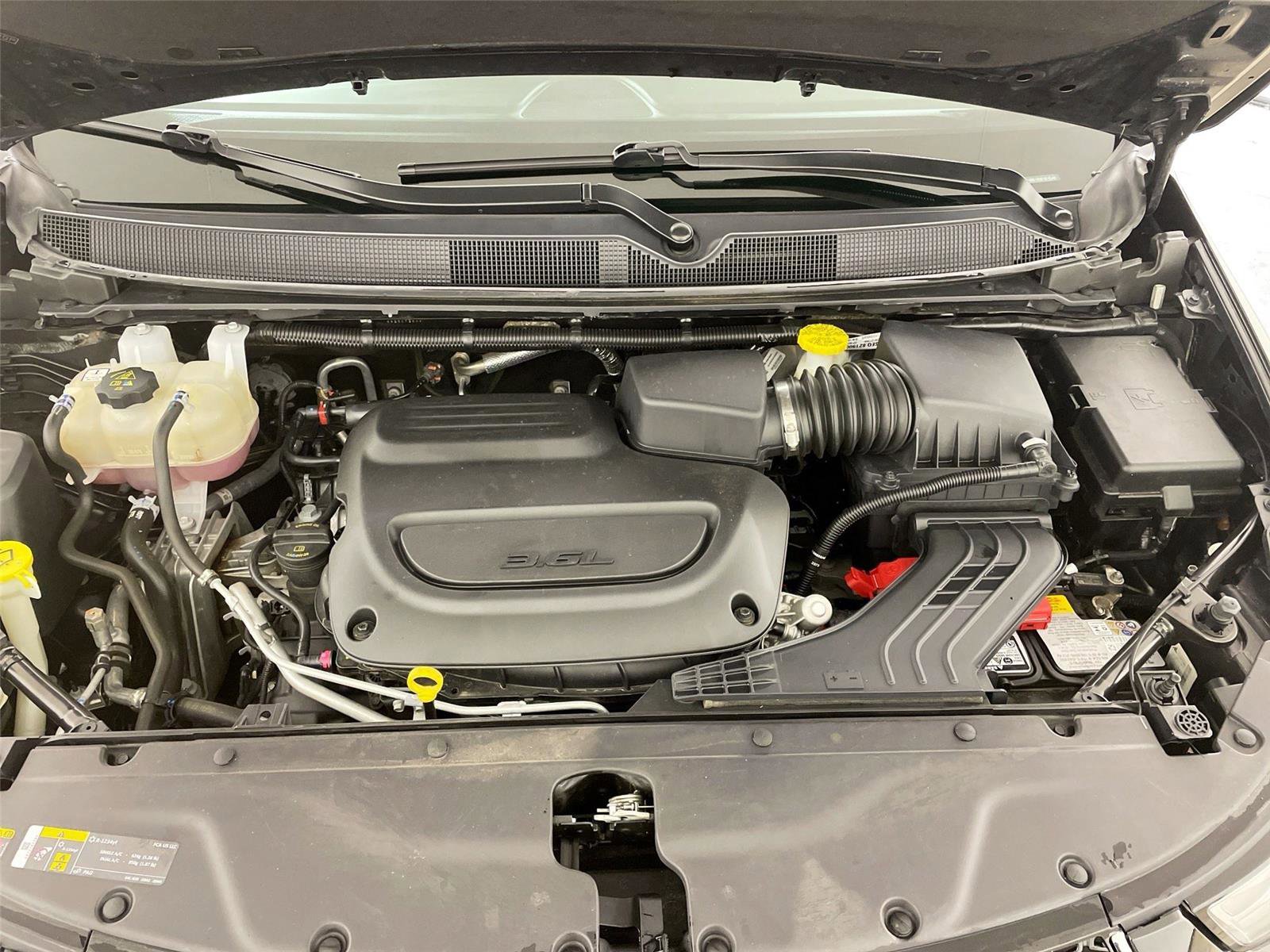 Used 2024 Chrysler Pacifica Touring-L image 30