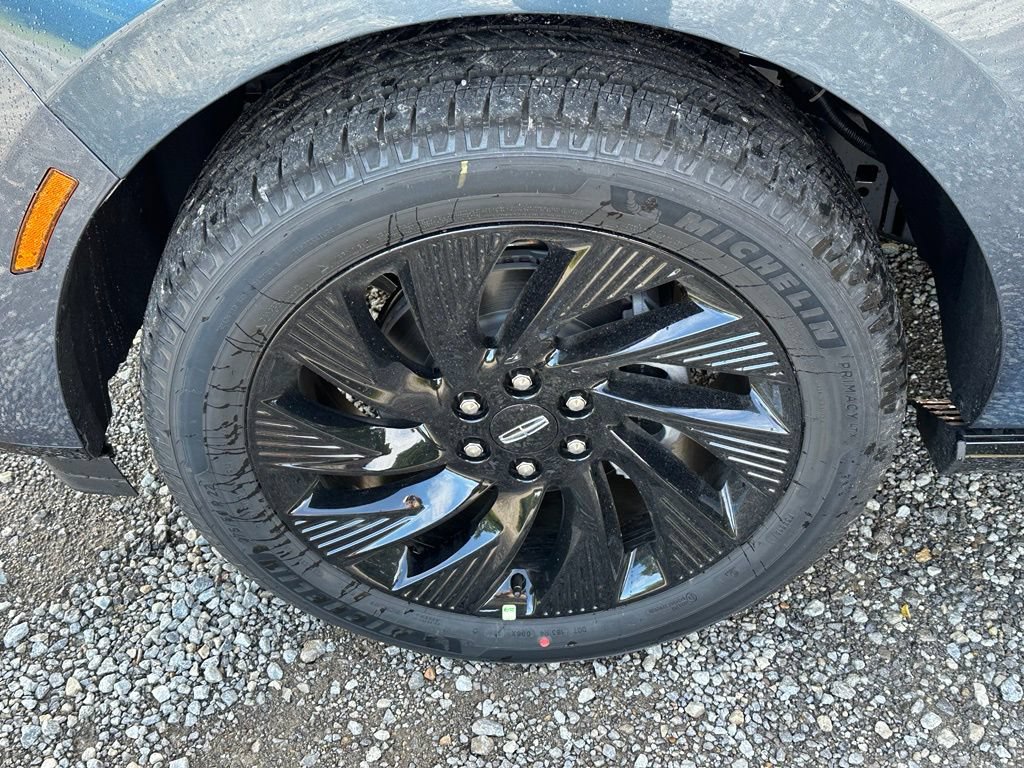 New 2027 Lincoln Navigator Reserve w/ Jet Appearance Package AWD/4WD image 5