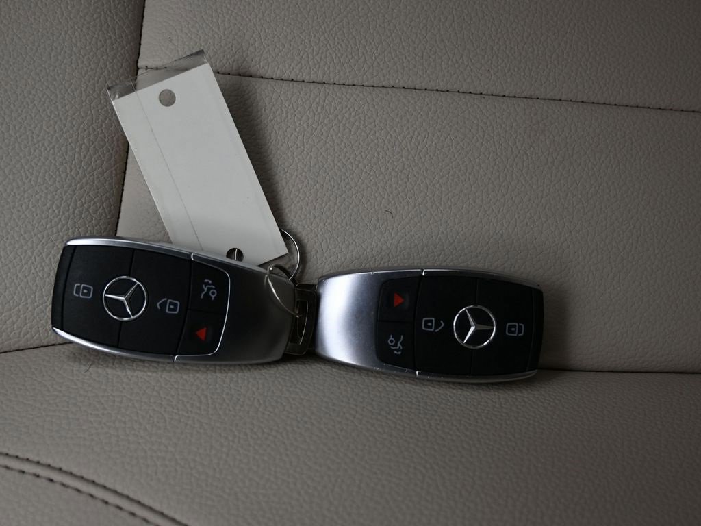 Used 2022 Mercedes-Benz GLA 250 GLA 250 w/ Premium Package Lite image 29