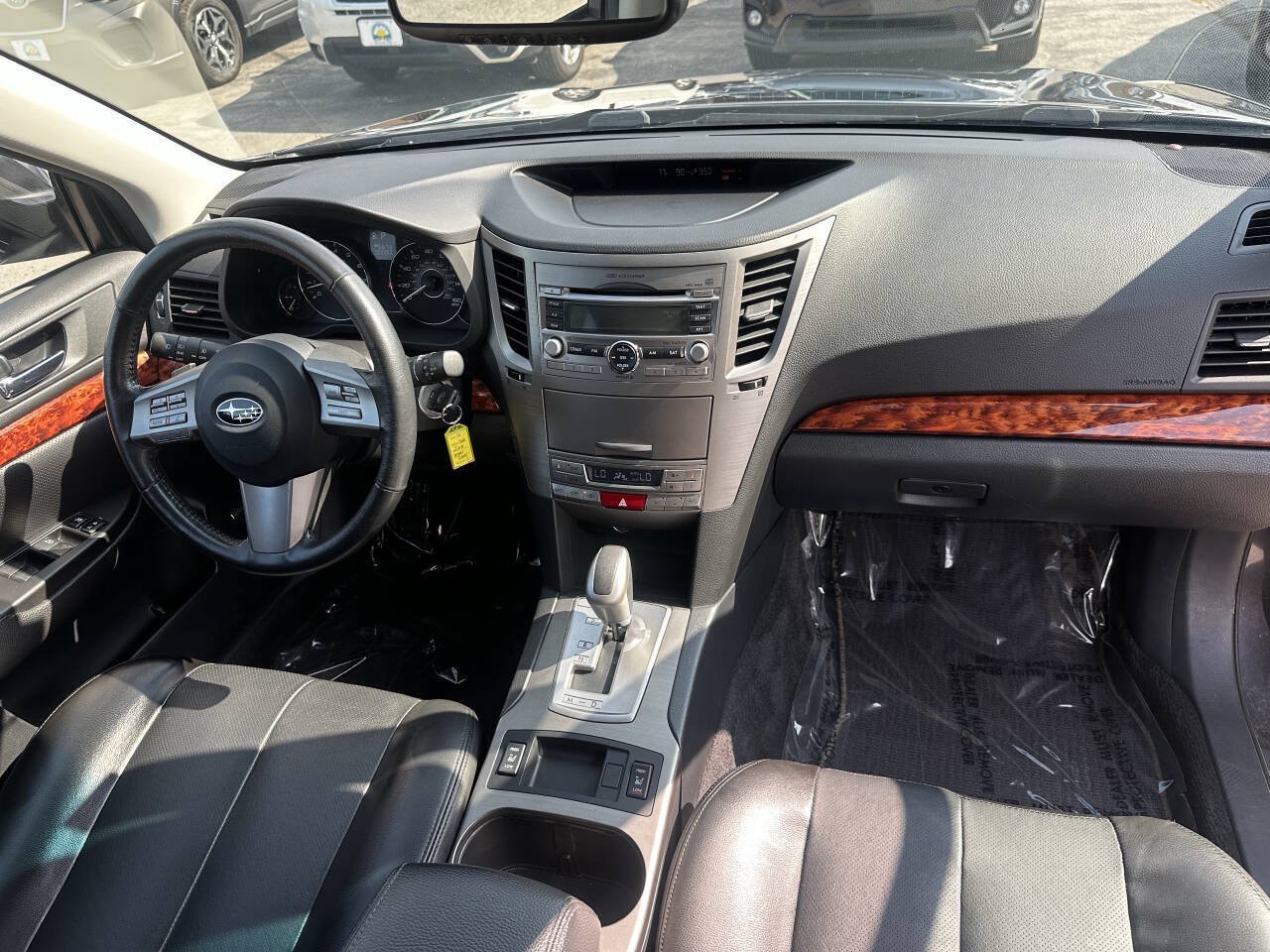 Used 2010 Subaru Outback 3.6R Limited AWD/4WD image 2
