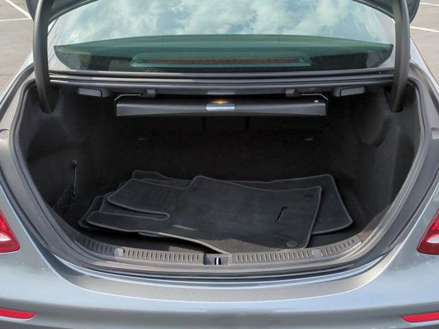 Used 2017 Mercedes-Benz E 300 4MATIC image 18