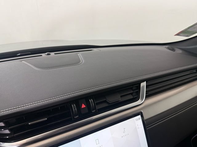 New 2026 Jaguar F-PACE R-Dynamic S AWD/4WD image 31