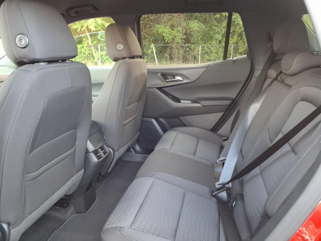 New 2027 Chevrolet Equinox LT FWD image 17
