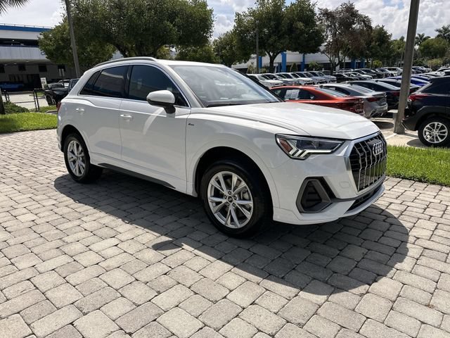 Used 2025 Audi Q3 2.0T Premium AWD/4WD image 16