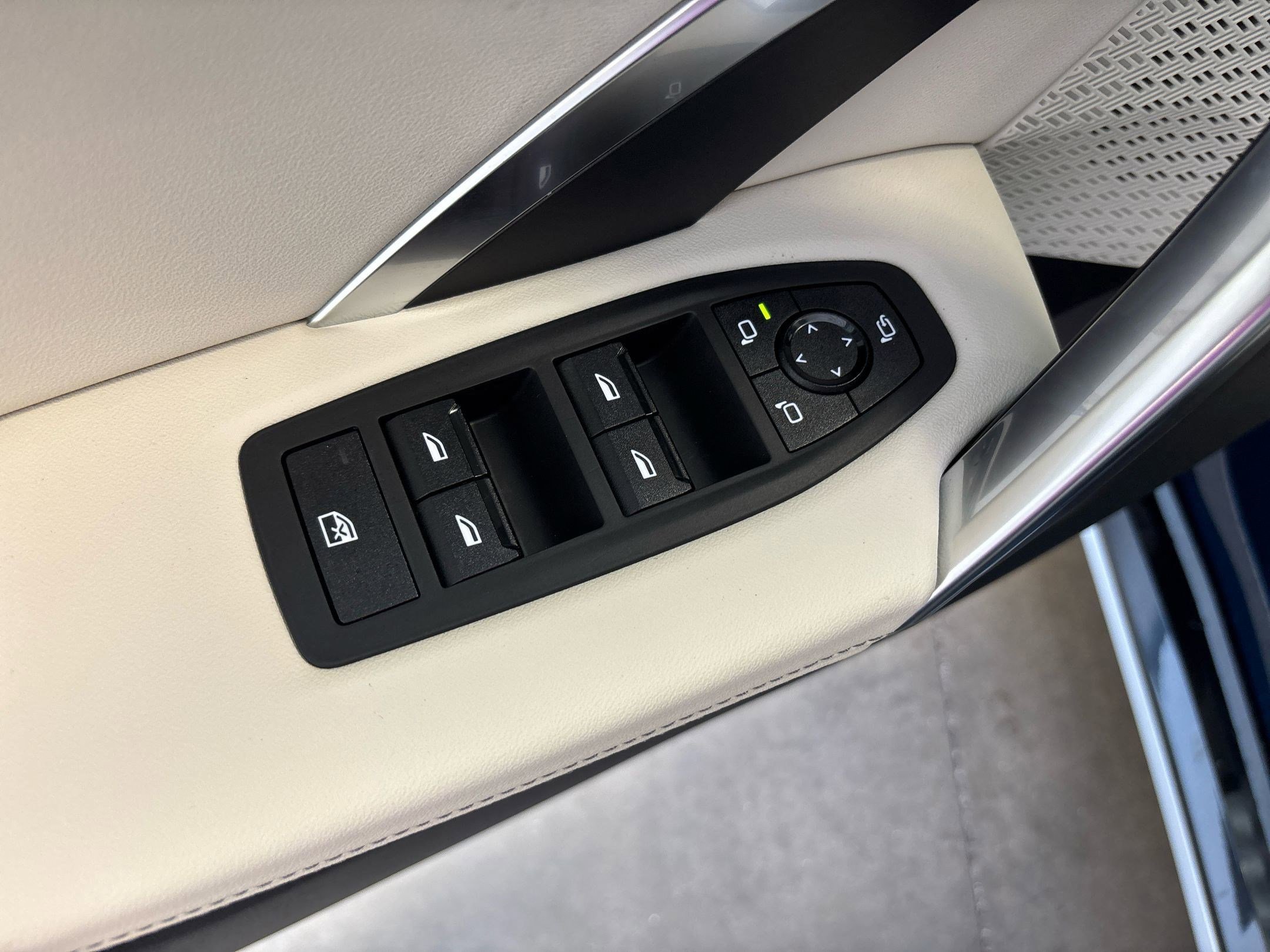 Used 2026 BMW X1 xDrive28i w/ Convenience Package image 27