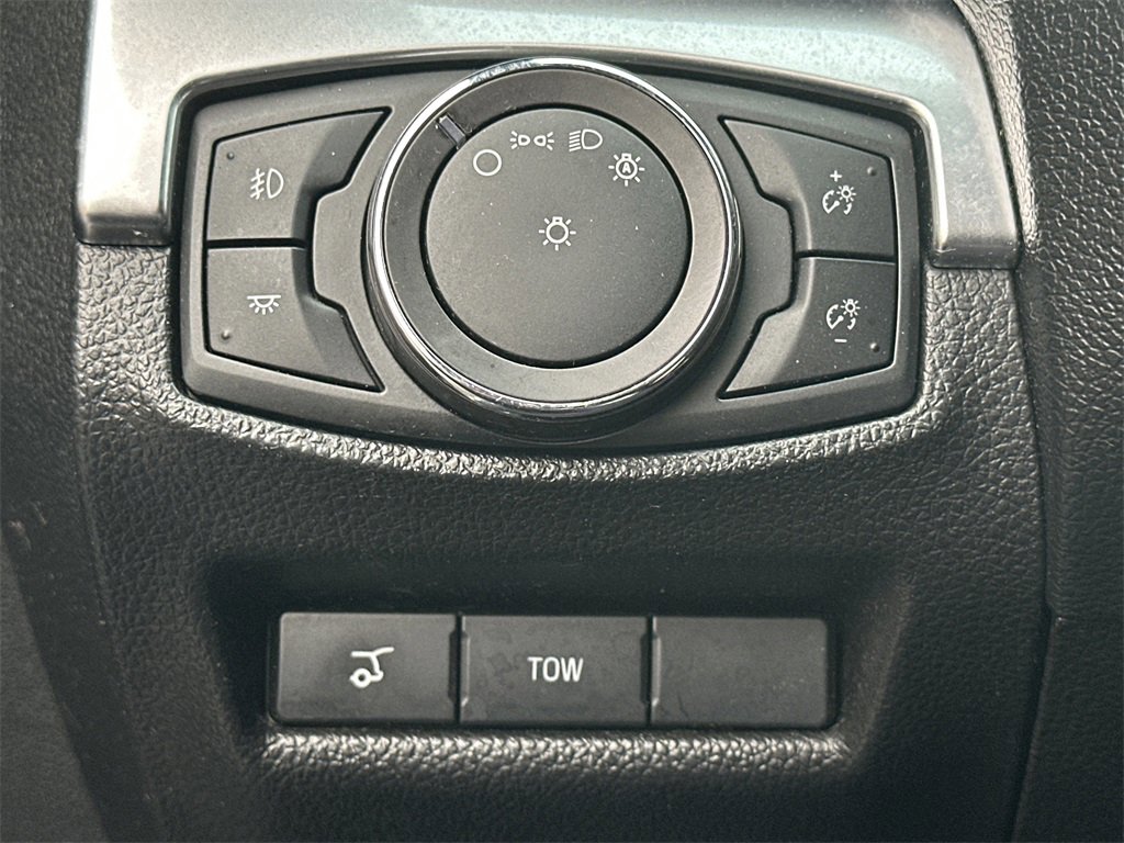 Used 2018 Ford Explorer Sport image 36