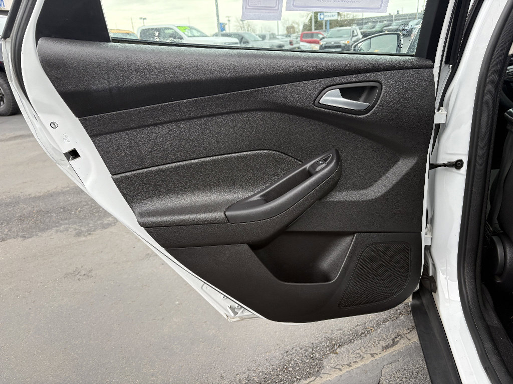 Used 2016 Ford Focus SE image 27