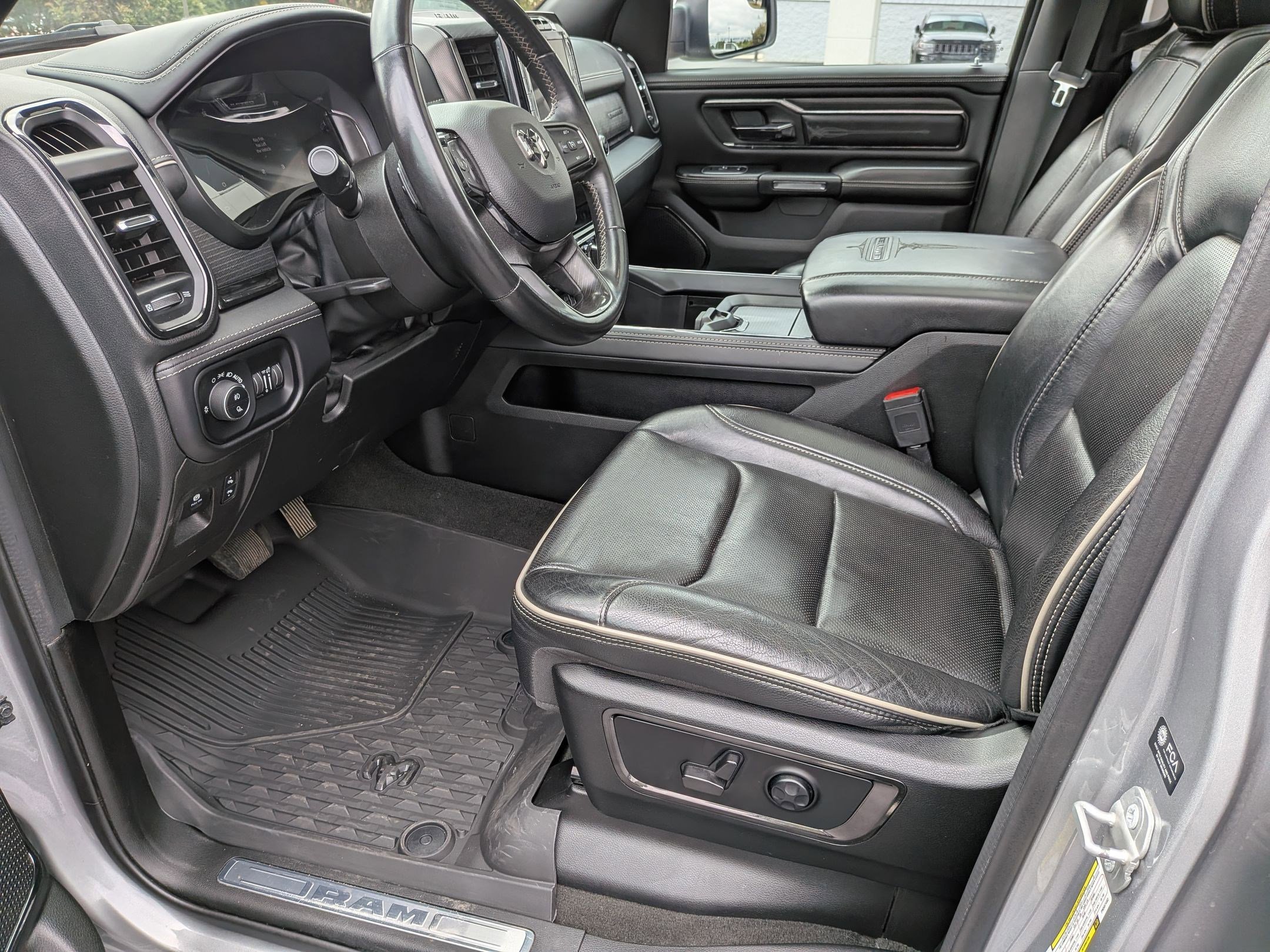 Used 2023 RAM 1500 Limited w/ Trailer Tow Group image 13