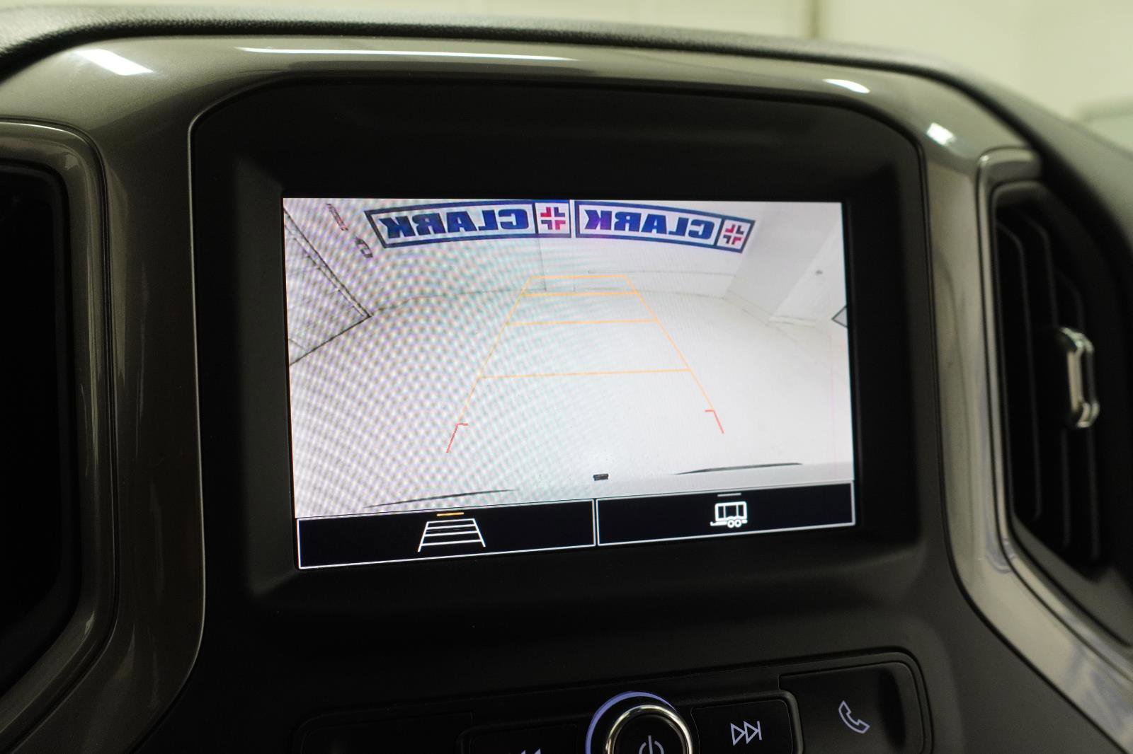 Used 2022 Chevrolet Silverado 1500 Custom image 16