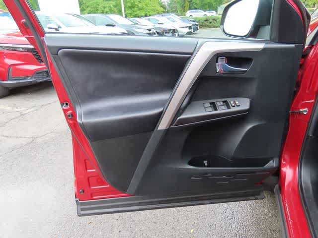 Used 2018 Toyota RAV4 XLE w/ Plus Extra Value Package AWD/4WD image 16