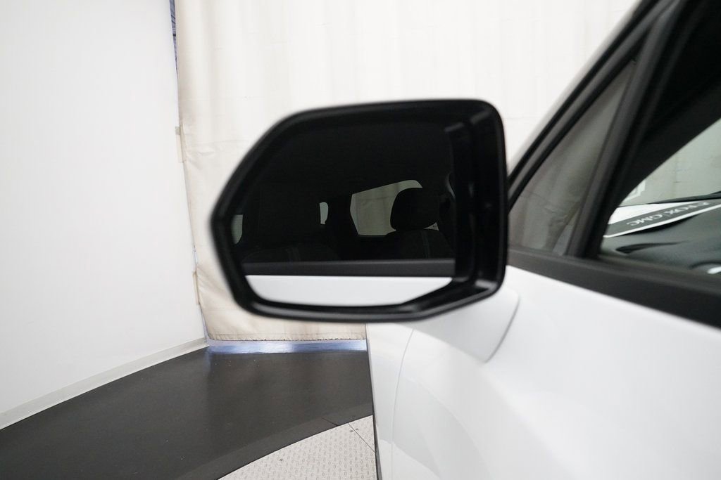 Used 2025 Chevrolet Blazer LT image 24