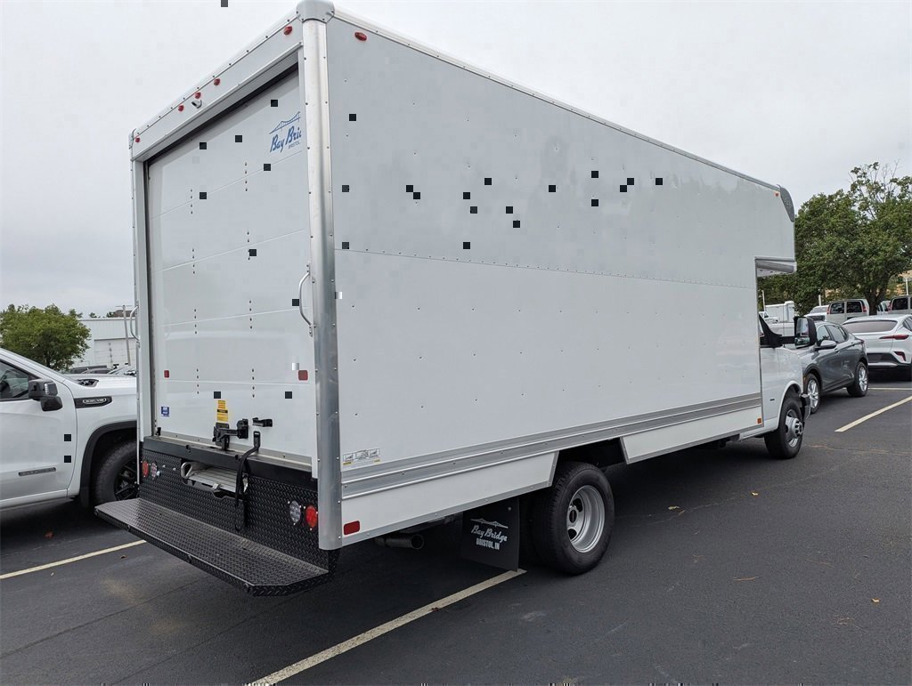 New 2025 GMC Savana 3500 Extended w/ Power Convenience Package image 8