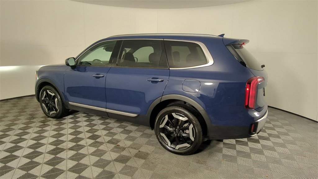 Used 2024 Kia Telluride S w/ S Sunroof Package image 7