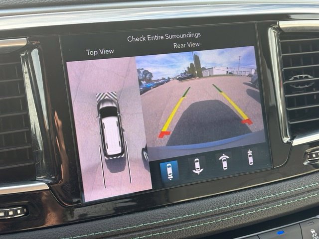 Used 2018 Chrysler Pacifica Limited w/ Advanced Safetytec Group FWD image 15
