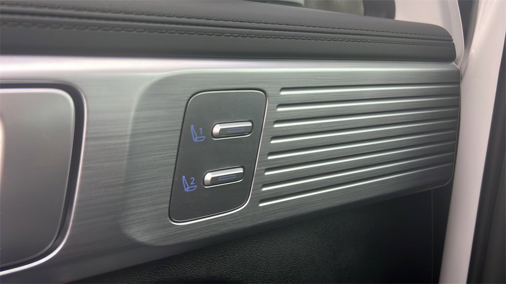 Used 2024 Hyundai Santa Fe Limited image 24