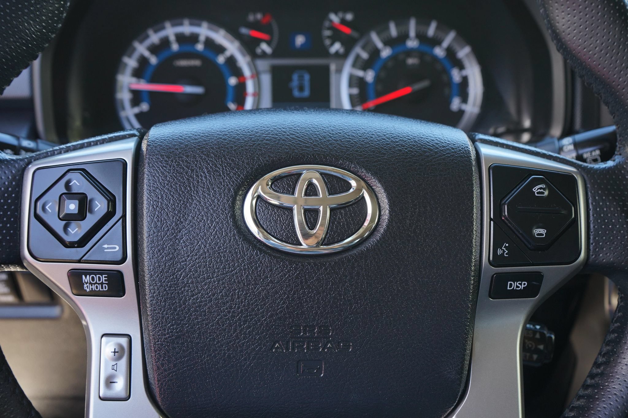 Used 2016 Toyota 4Runner Limited AWD/4WD image 25