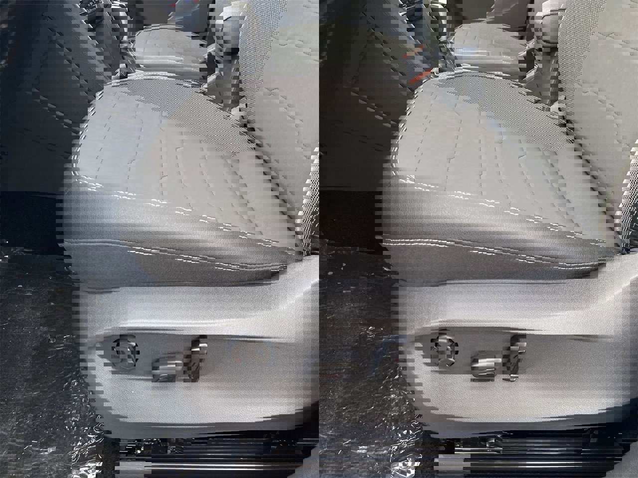 New 2026 Volkswagen Taos SE image 16