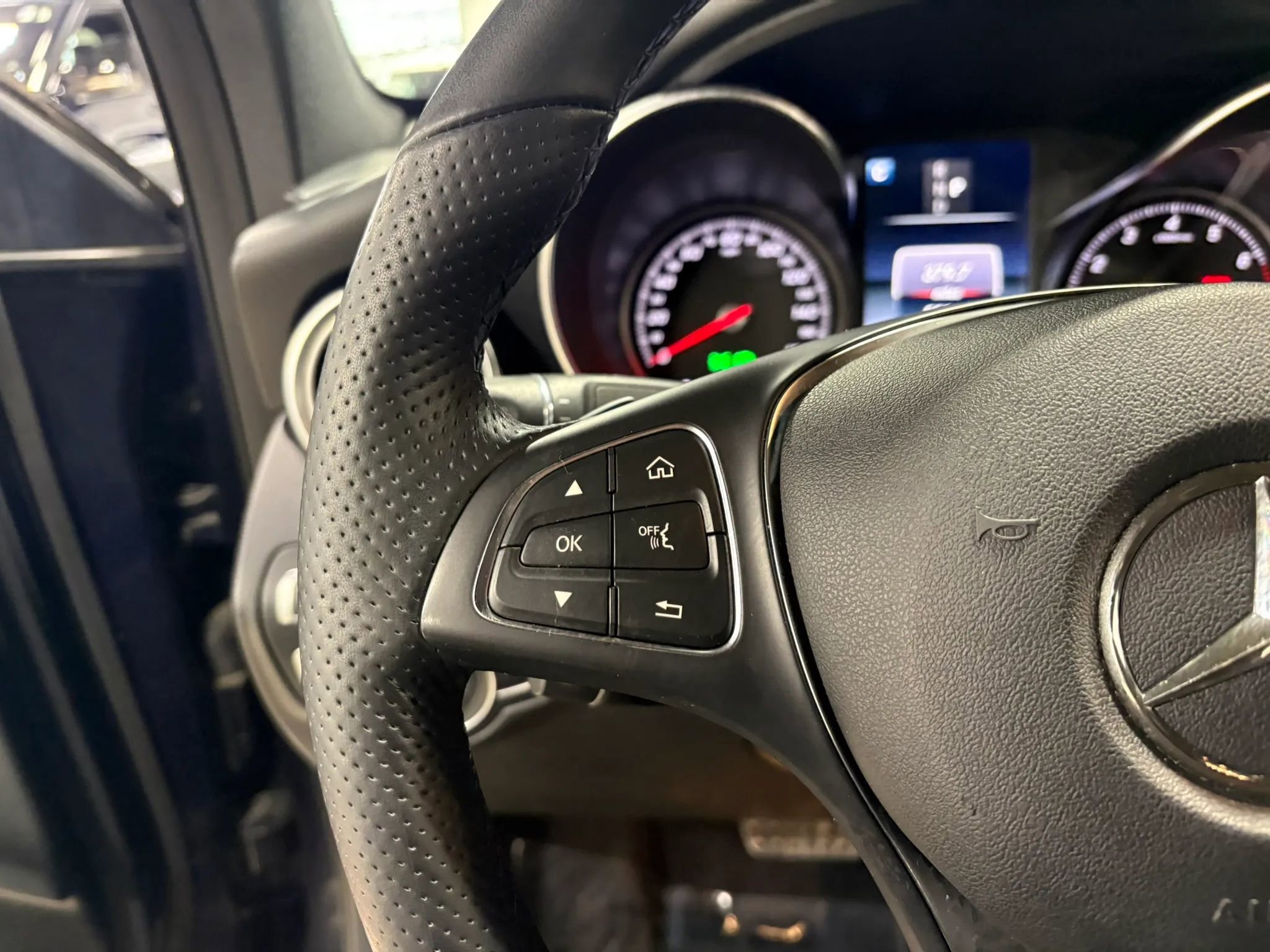 Used 2019 Mercedes-Benz GLC 300 4MATIC Coupe image 15
