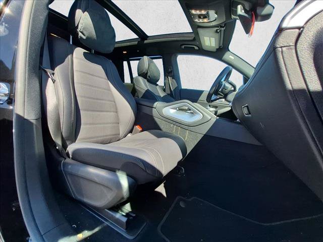 Used 2025 Mercedes-Benz GLS 580 4MATIC image 18