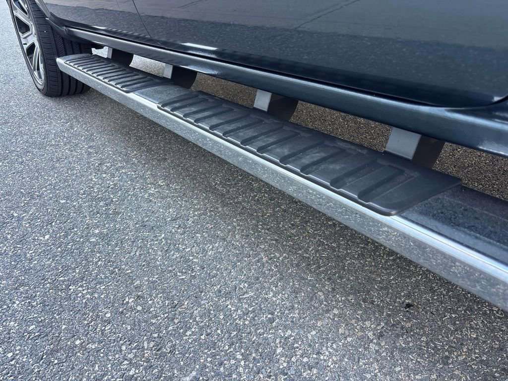 Used 2017 Chevrolet Silverado 1500 High Country image 11