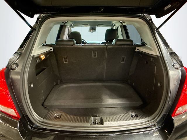 Used 2020 Chevrolet Trax LT w/ Driver Confidence Package image 23