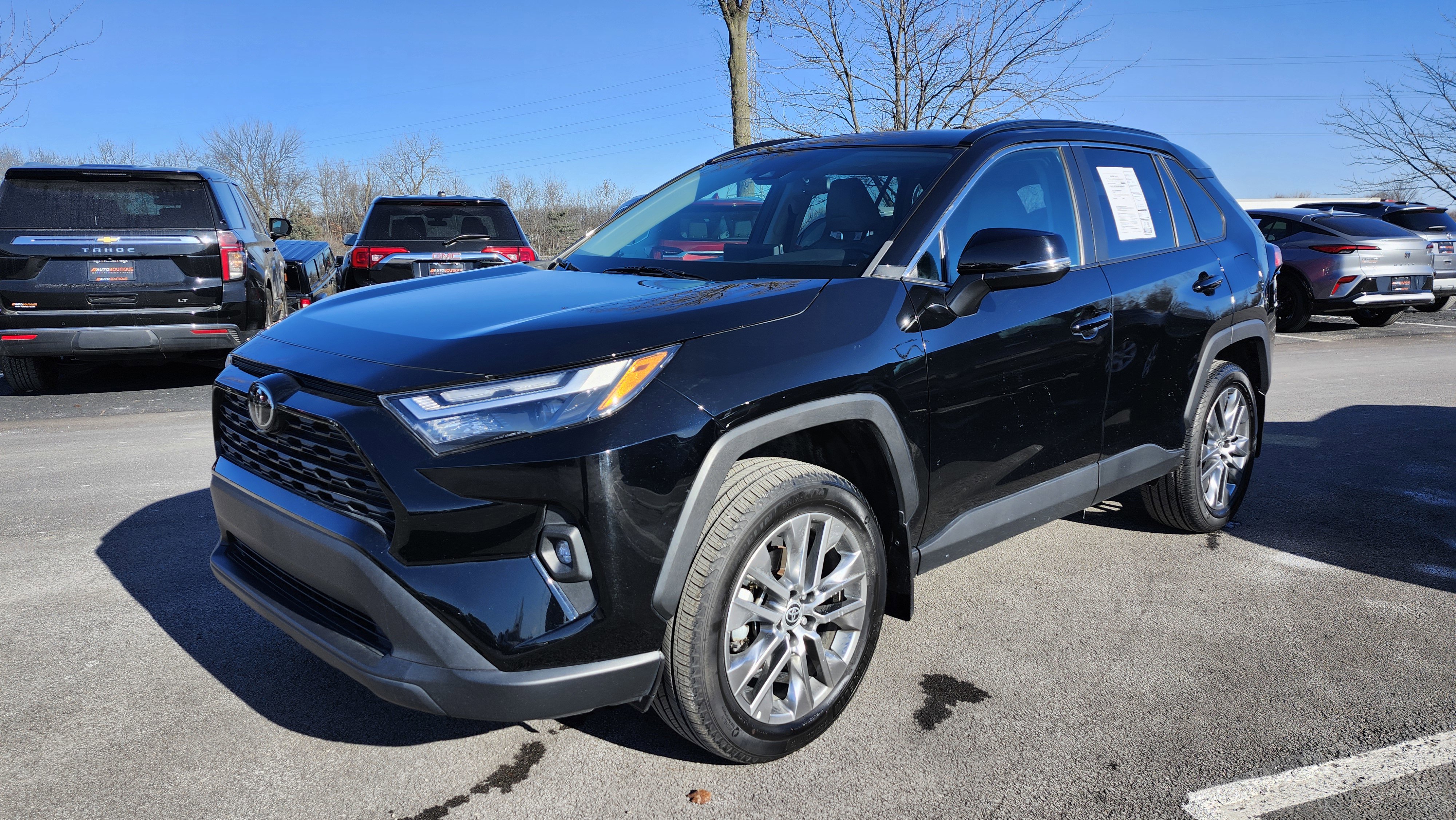Used 2023 Toyota RAV4 XLE Premium image 14