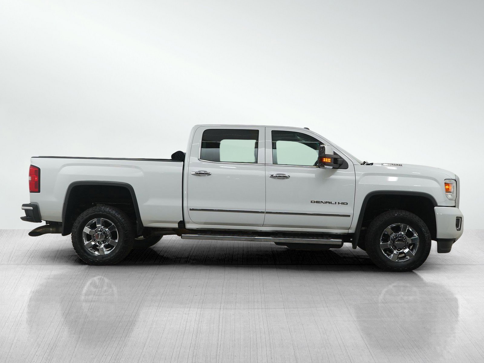 Used 2019 GMC Sierra 3500 Denali w/ Duramax Plus Package image 6