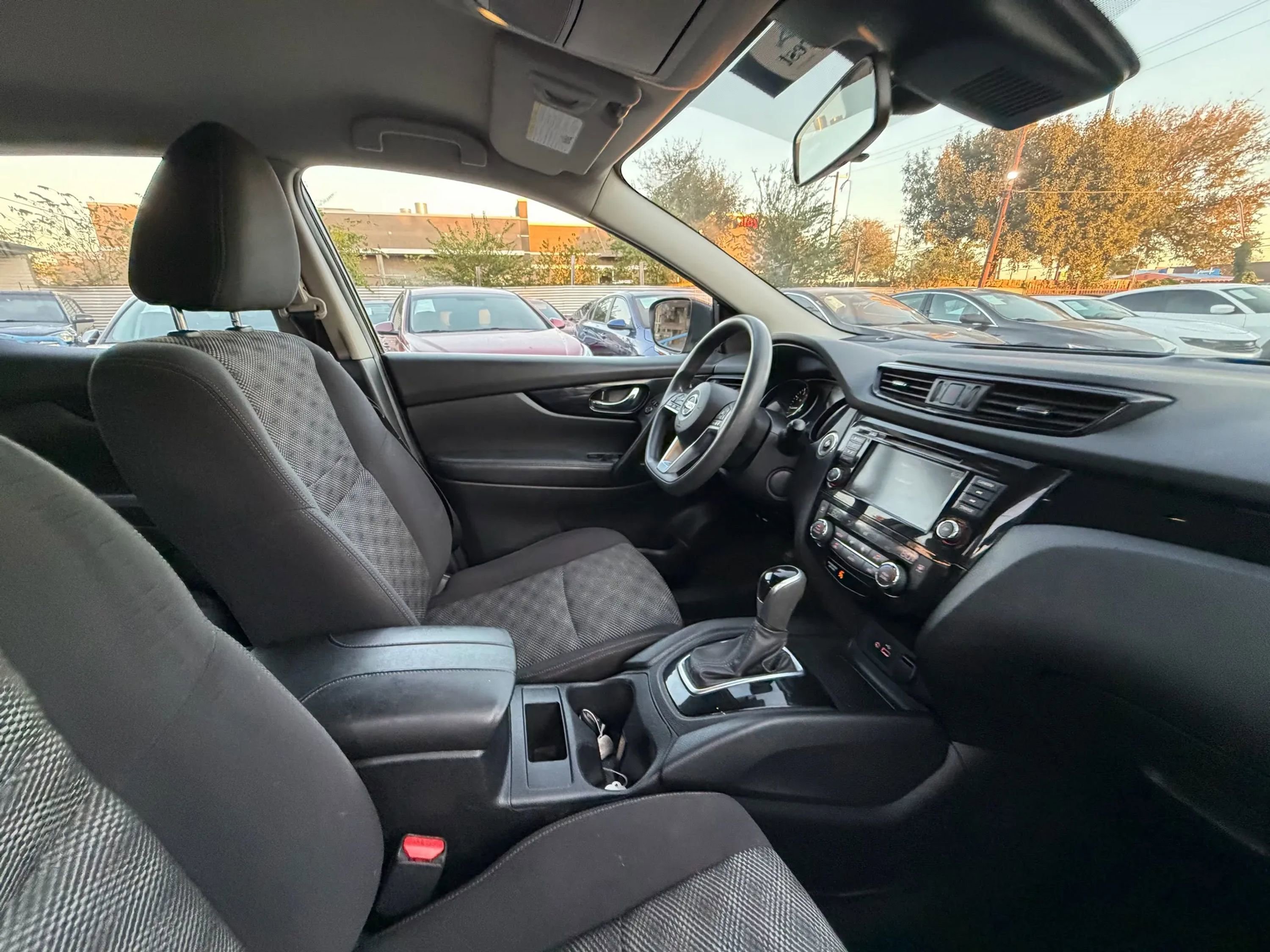 Used 2019 Nissan Rogue Sport SV image 18