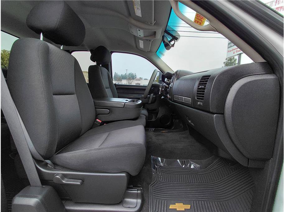 Used 2011 Chevrolet Silverado 2500 LT w/ Interior Plus Package image 13