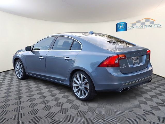 Used 2017 Volvo S60 T5 Inscription Platinum FWD image 4