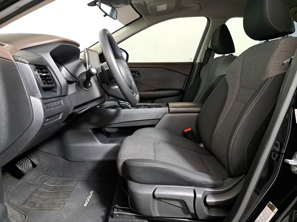 Used 2021 Nissan Rogue S image 11