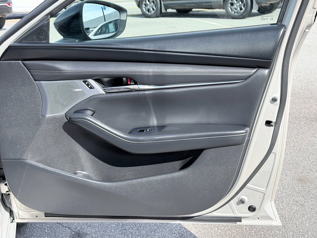 Used 2022 MAZDA MAZDA3 s AWD/4WD image 25