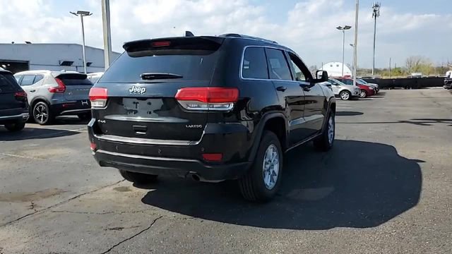 Used 2019 Jeep Grand Cherokee Laredo AWD/4WD image 8