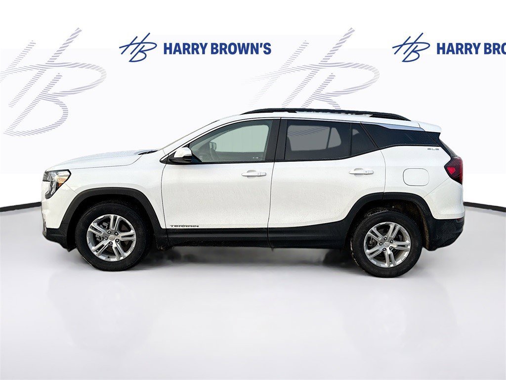 Used 2023 GMC Terrain SLE w/ Driver Convenience Package image 6