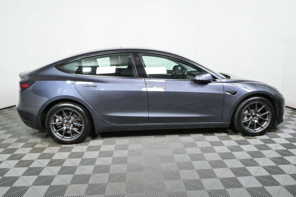 Used 2023 Tesla Model 3 Standard Range RWD image 2