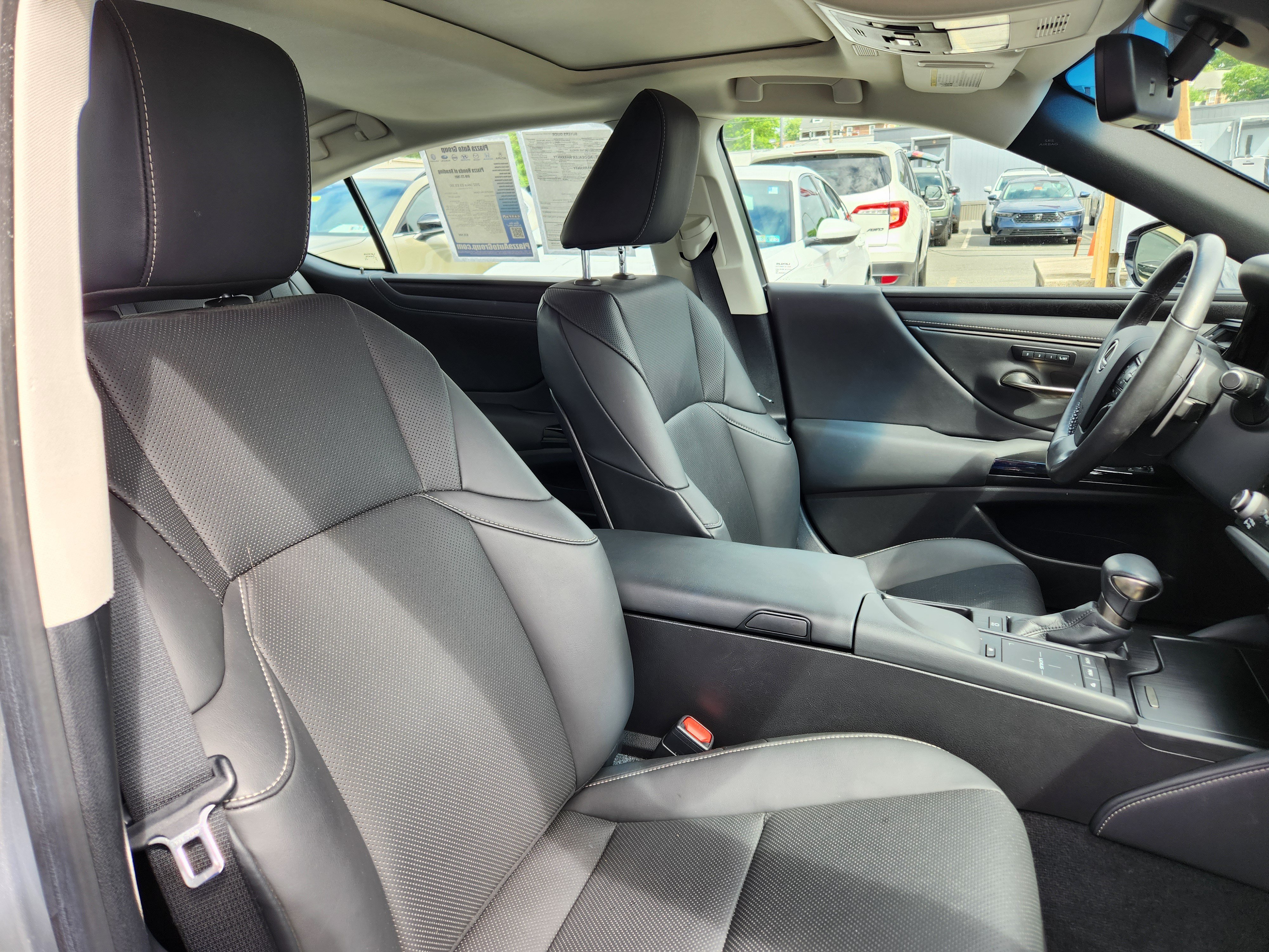 Used 2022 Lexus ES 350 w/ Premium Package FWD image 16