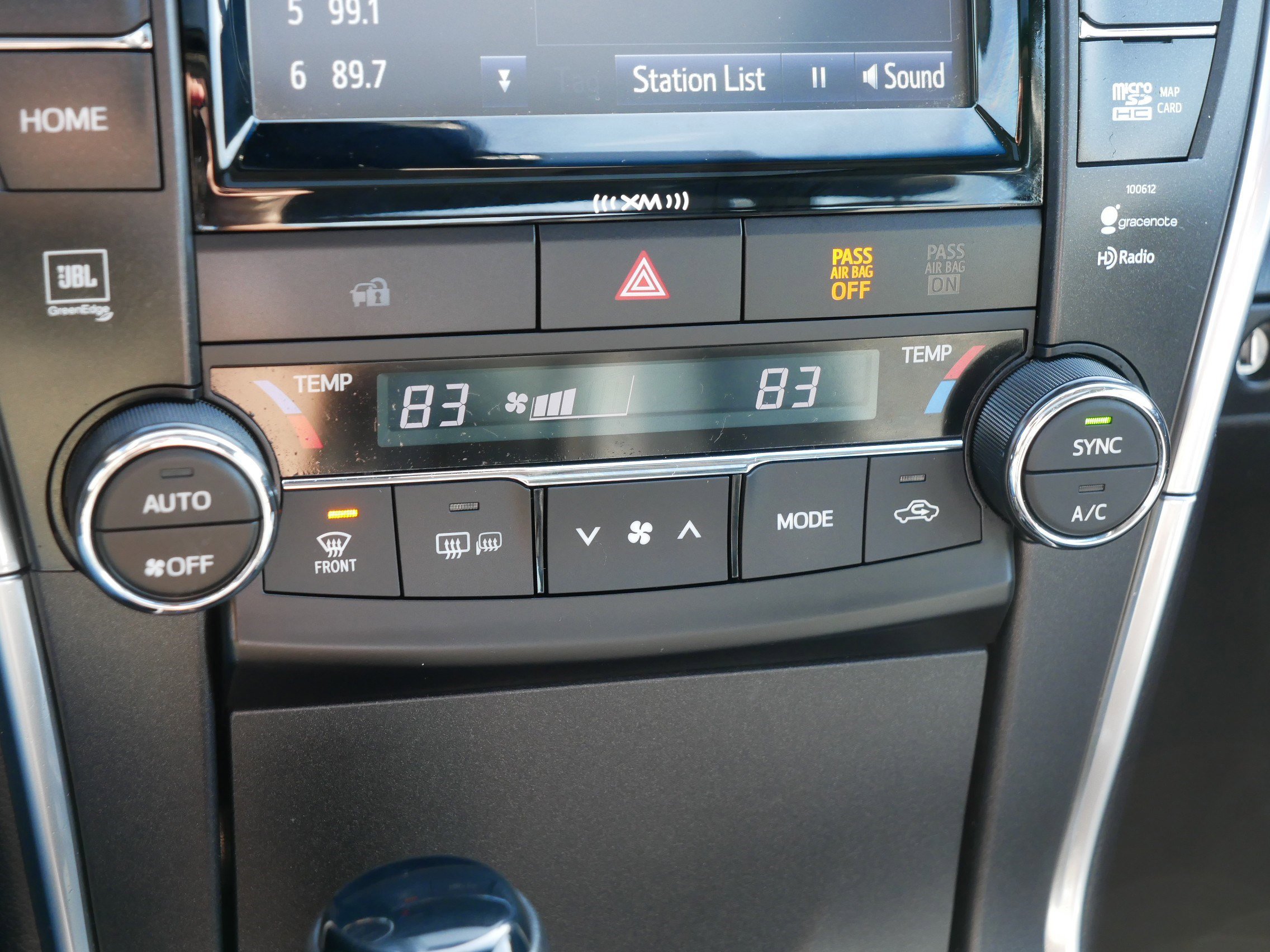 Used 2017 Toyota Camry XLE w/ Moonroof Package image 23