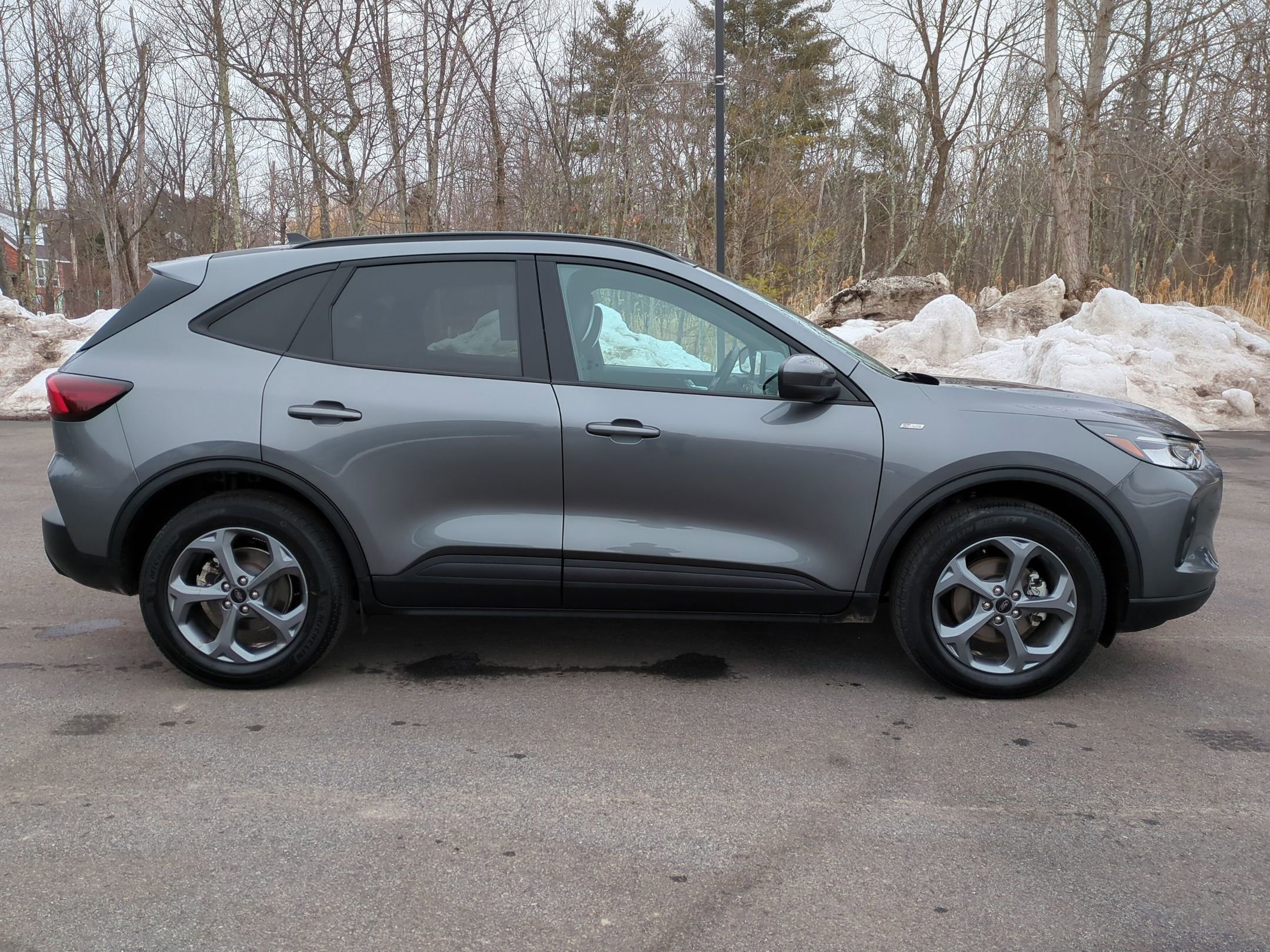 Used 2025 Ford Escape ST-Line Select image 2