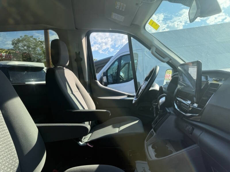 Used 2024 Ford Transit 350 XLT image 8
