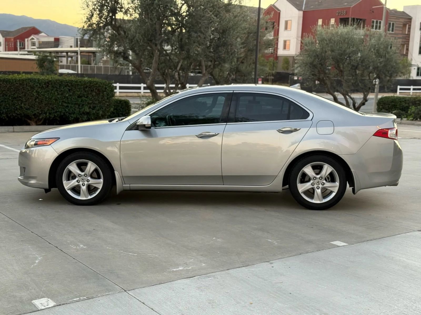 Used 2010 Acura TSX Sedan image 8
