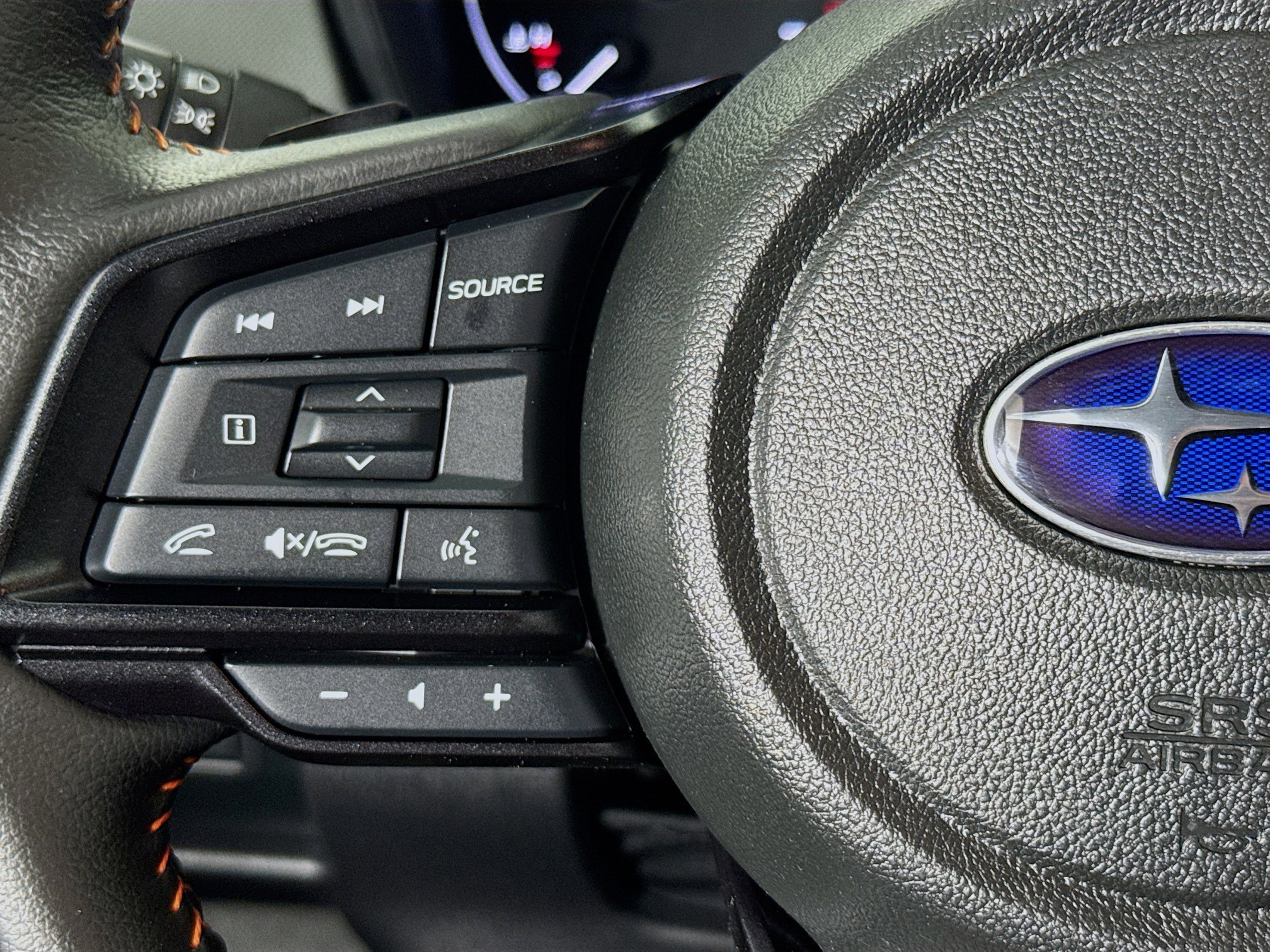 Used 2024 Subaru Crosstrek 2.5i Limited w/ Crosstrek Mirror Package AWD/4WD image 13