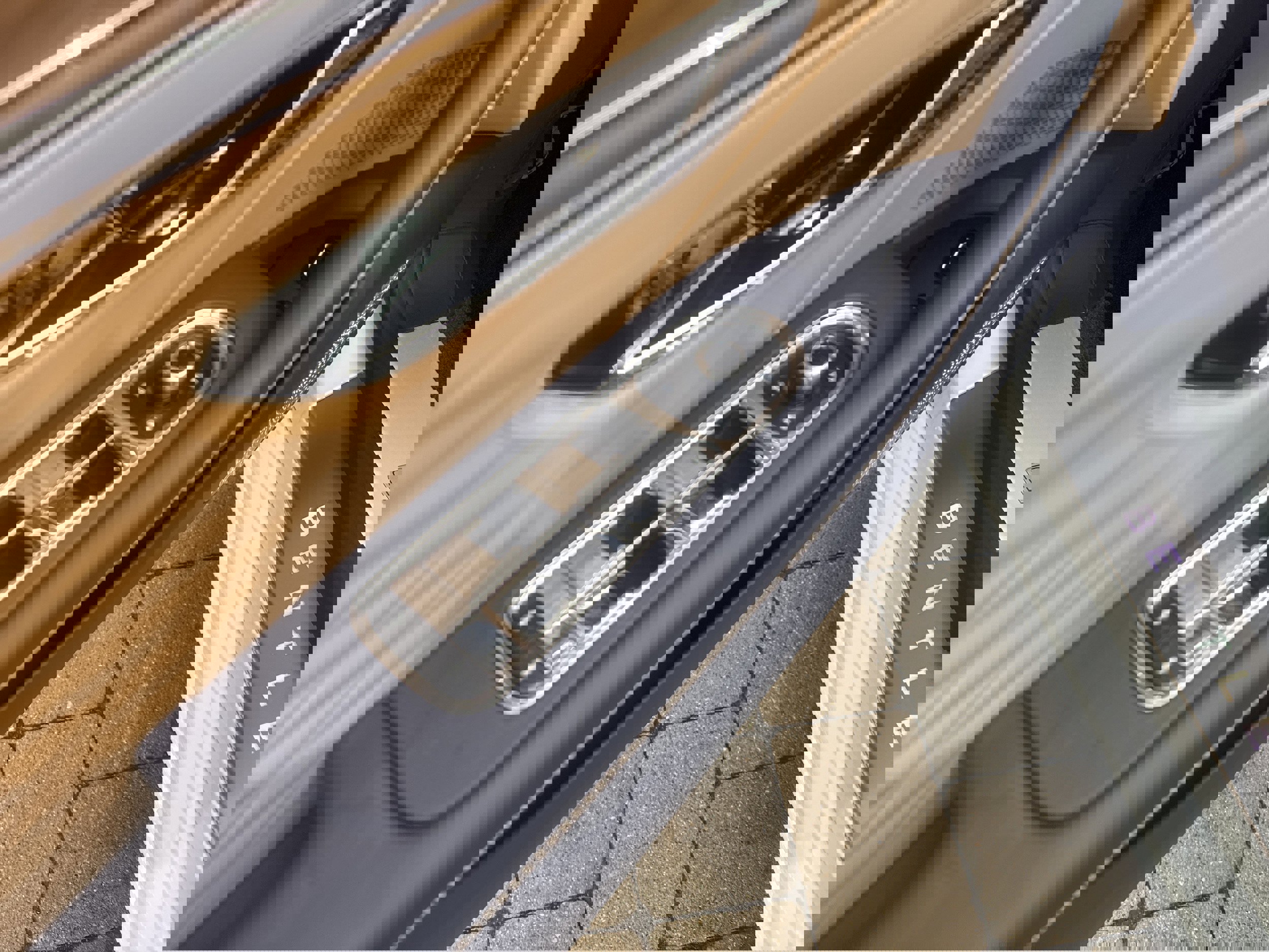 New 2026 Bentley Flying Spur Plug-In Hybrid image 12