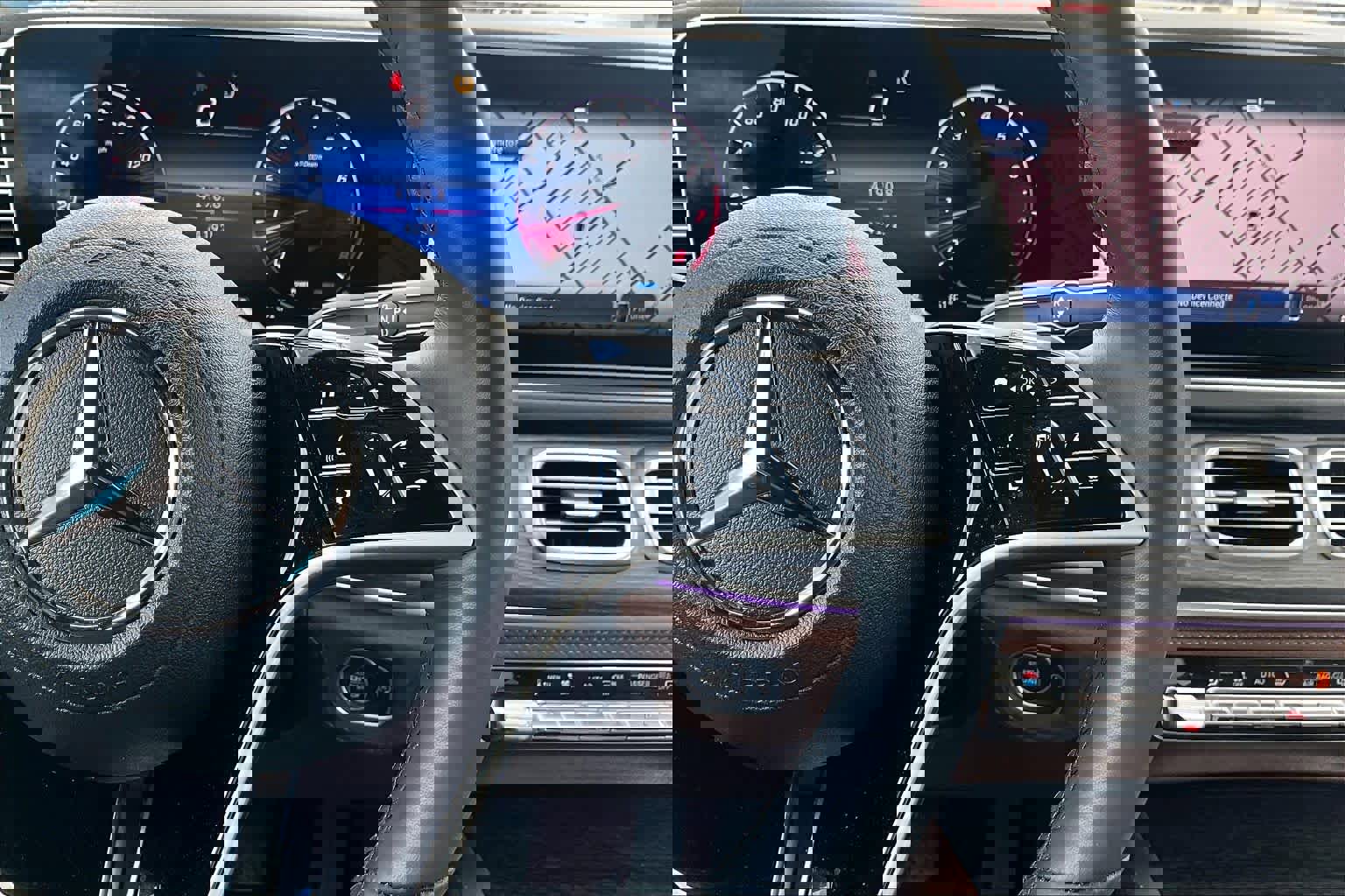 Used 2024 Mercedes-Benz GLE 350 4MATIC image 24