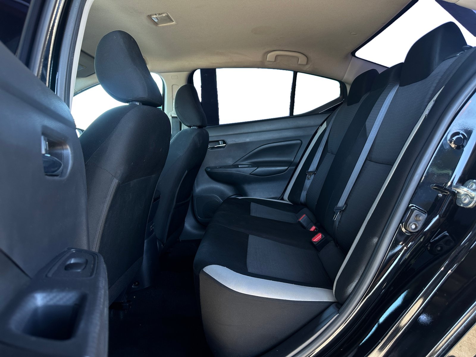 Used 2020 Nissan Versa SV FWD image 13