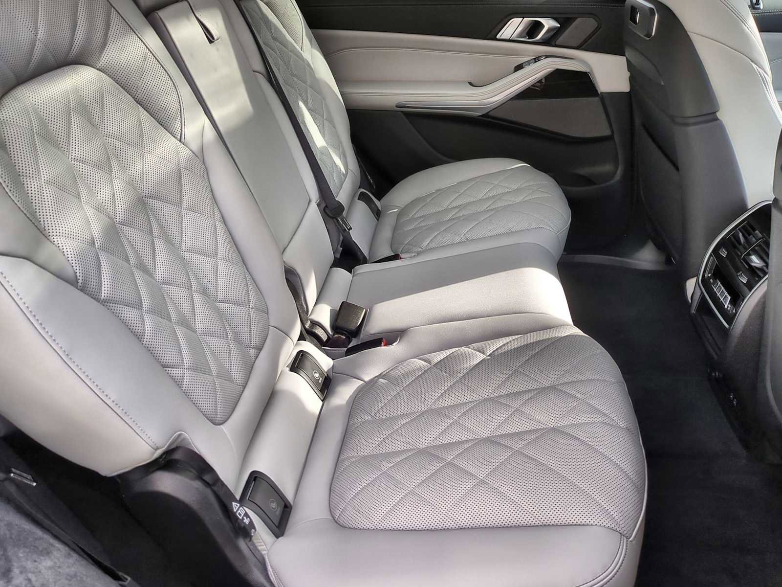 New 2026 BMW X7 xDrive40i image 21