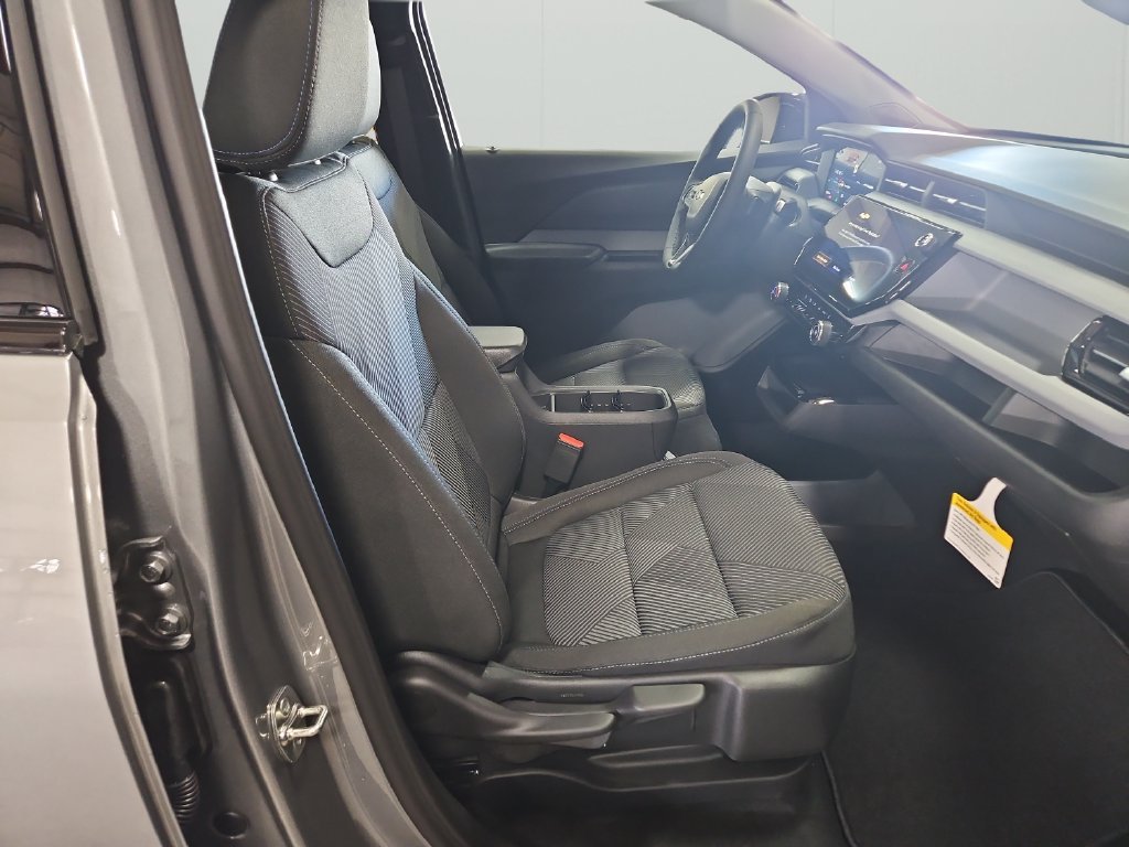 New 2027 Chevrolet Bolt LT w/ Comfort Package FWD image 30