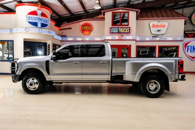 Used 2024 Ford F350 Lariat w/ Lariat Ultimate Package AWD/4WD image 12